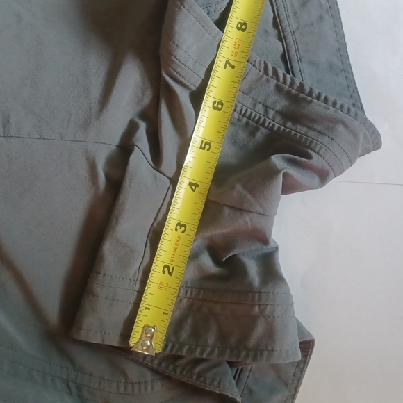 Athleta Ascender Shorts 4" inseam women's 0 Herb Olive color with stripes+pocket - Picture 9 of 17